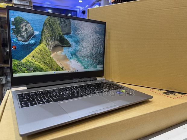 Laptop HP Omen 16 16GB Intel Core I7 SSD 1T · Photo 5