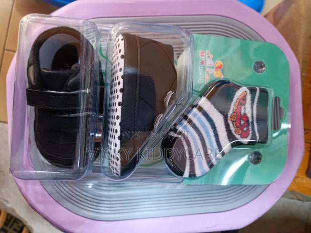 Boy Shoe With Socks · Photo 2