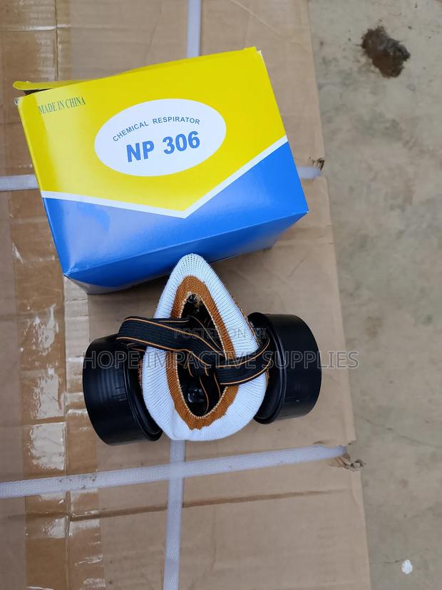 Np 306 Industrial/Chemicals Respirator. · Photo 4