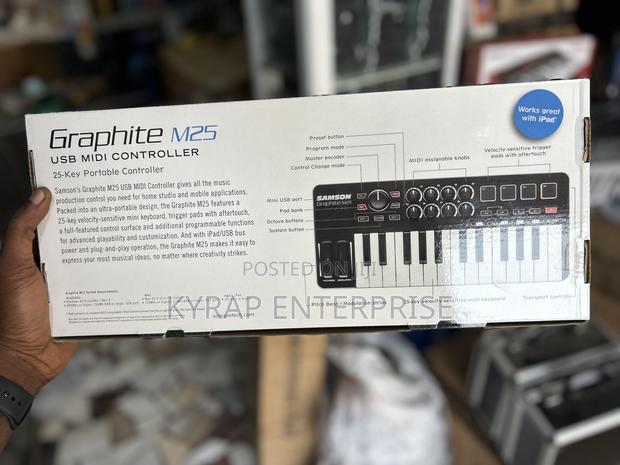 Samson Graphite 25 Midi Keyboard · Photo 2