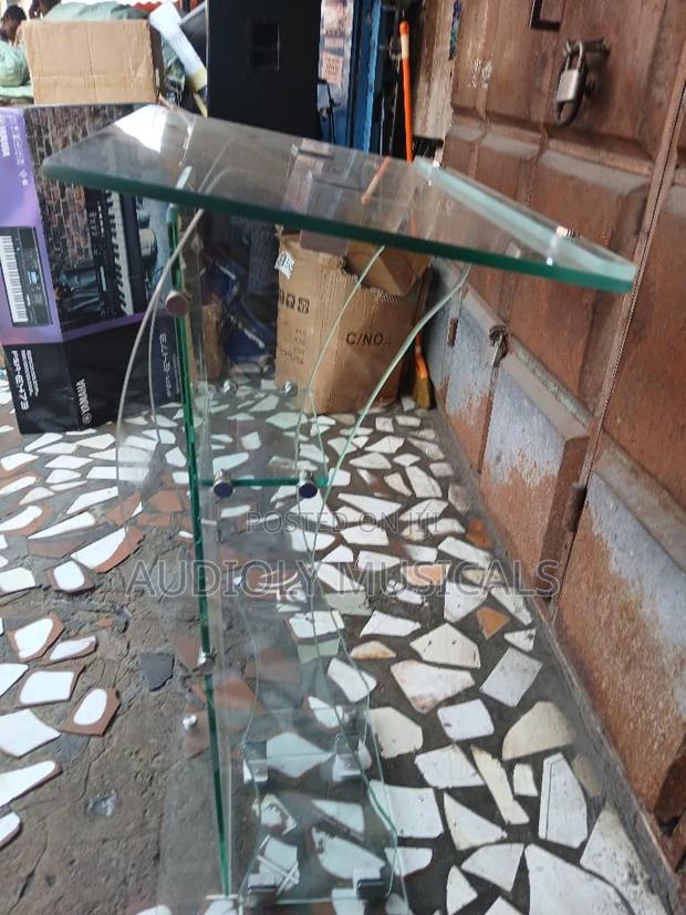 Classic Potable Glass Pulpit · Photo 2
