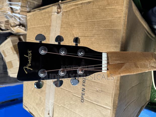 Fender Sonoran Acoustic Guitar · Photo 4