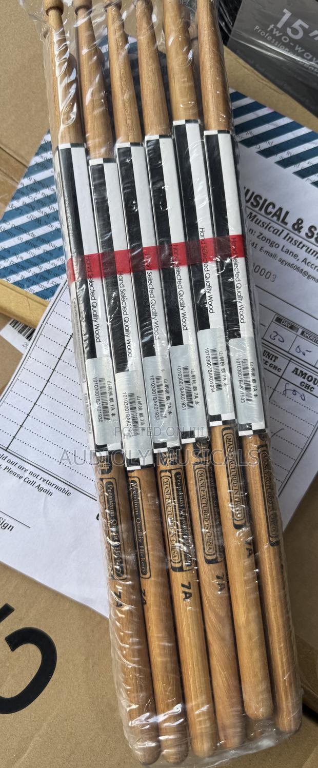 Hard Selected Drum Sticks · Photo 1