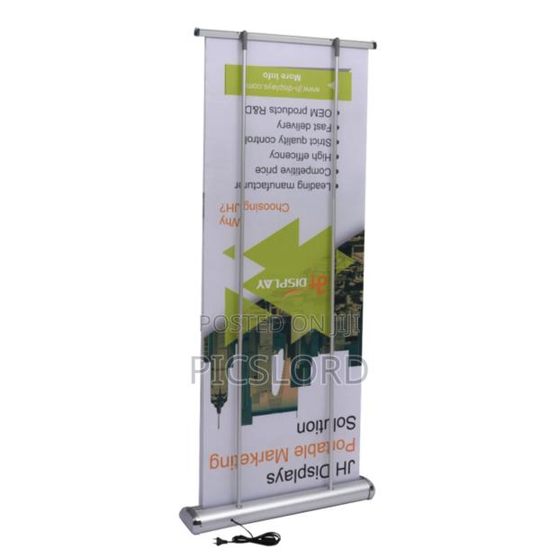 Electric Pull Up Banner · Photo 2