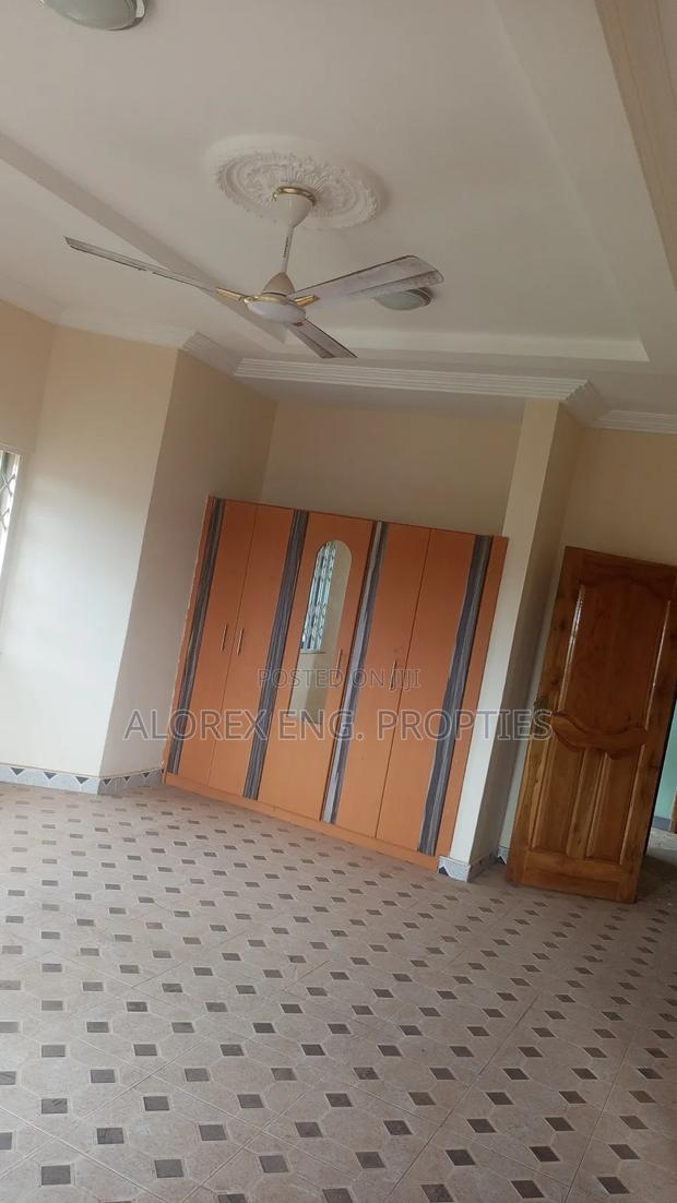 5bdrm Duplex in Gated Community, Oyarifa for rent · Photo 6