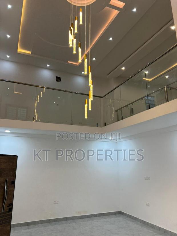 4bdrm Duplex in Millenium City for sale · Photo 2