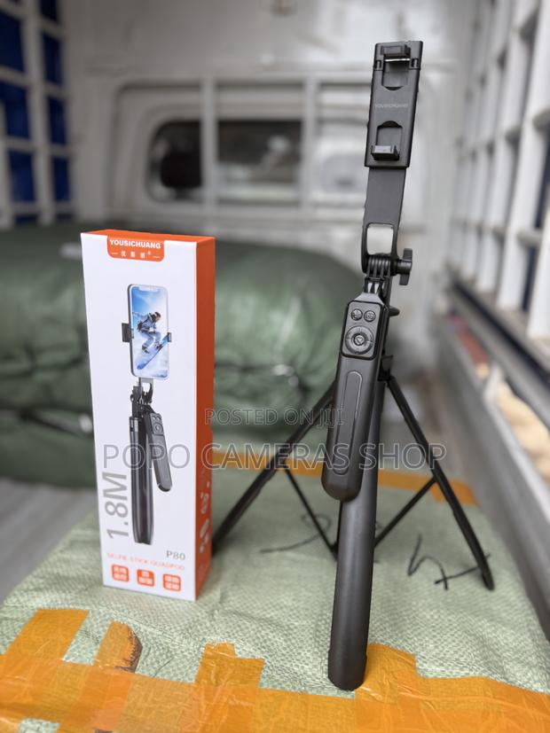 P80 Extendable Selfie Stick With Remote Control · Photo 1