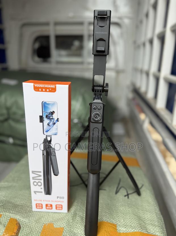 P80 Extendable Selfie Stick With Remote Control · Photo 2