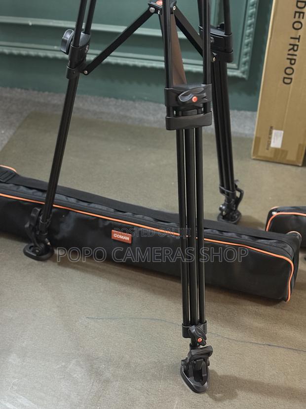 Coman Dx16 Pro Tripod With Fluid Head · Photo 3