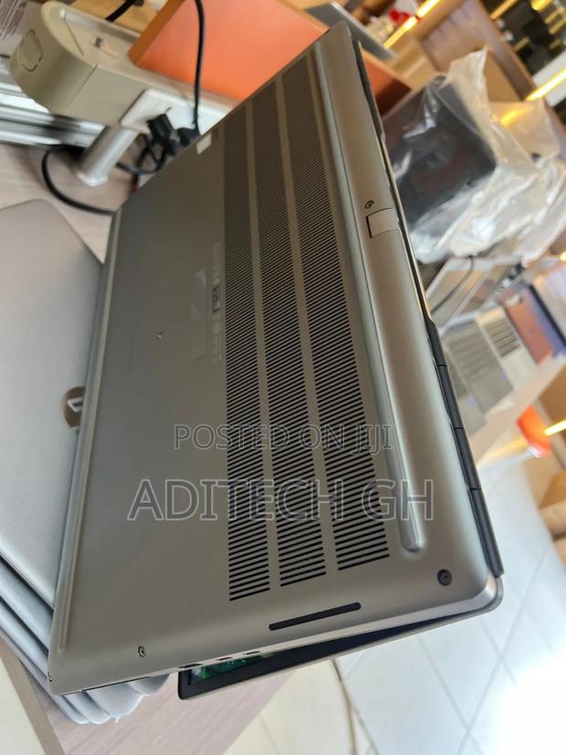 Laptop Dell Precision 7750 32GB Intel Core I7 SSD 512GB · Photo 5