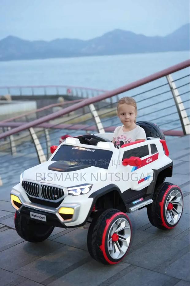 Four Wheel Electric Toy Car · Photo 5