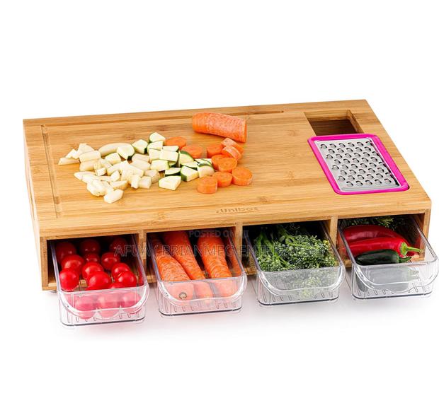 Bamboo Condiments Chopping Board · Photo 2