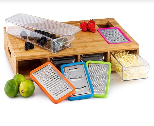 Bamboo Condiments Chopping Board · Photo 3