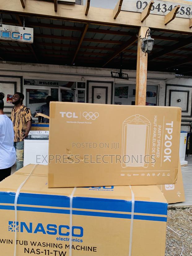 Ultra Modern TCL Tp . 220 Watts · Photo 1