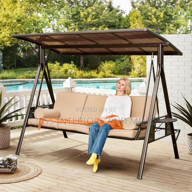 Outdoor 3-Seater Swing / Canopy · Photo 4