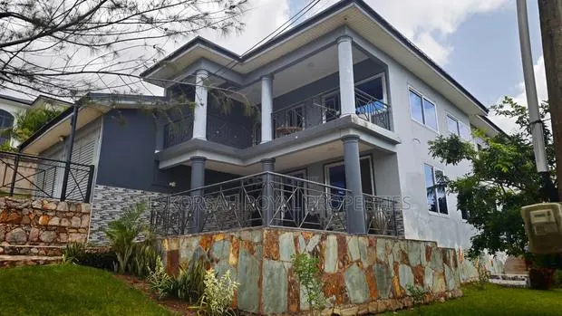 5bdrm House in Abui, Aburi for sale · Photo 1