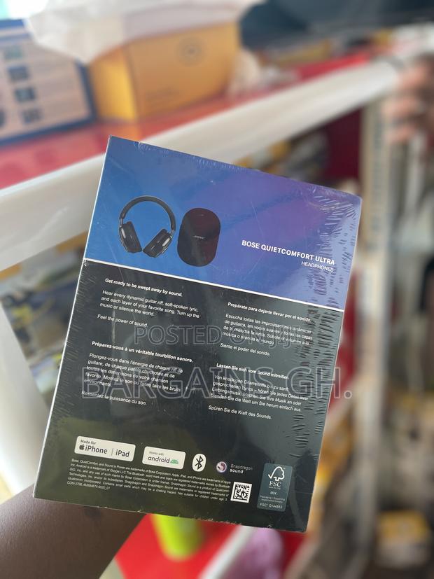 Bose Quiet Comfort Ultra Hybrid Headset With Protective Bag · Photo 2