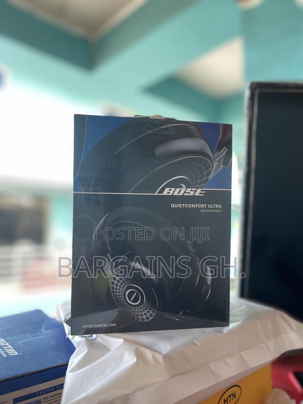 Bose Quiet Comfort Ultra Hybrid Headset With Protective Bag · Photo 4