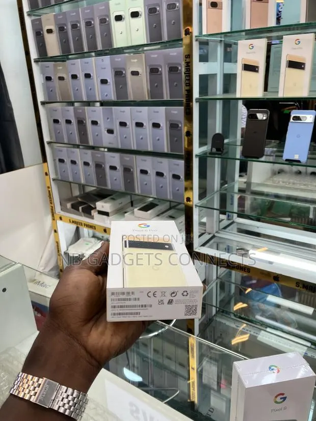 New Google Pixel 6 Pro 128 GB Gold · Photo 1