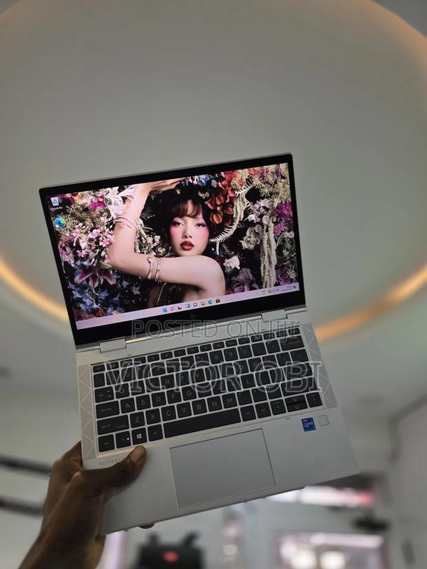 Laptop HP EliteBook 830 G8 32GB Intel Core I7 SSD 512GB · Photo 5
