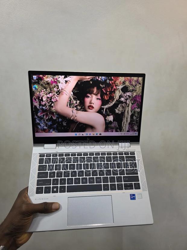 Laptop HP EliteBook 830 G8 32GB Intel Core I7 SSD 512GB · Photo 7