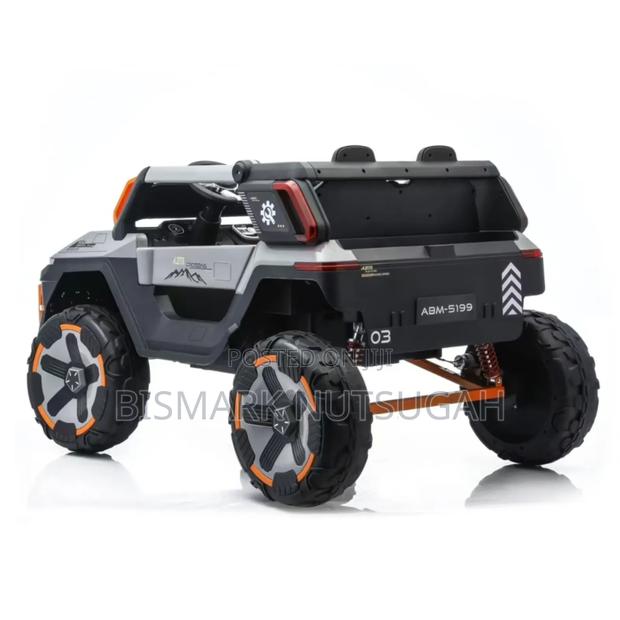 Two Sitter Electric Toy Car · Photo 4