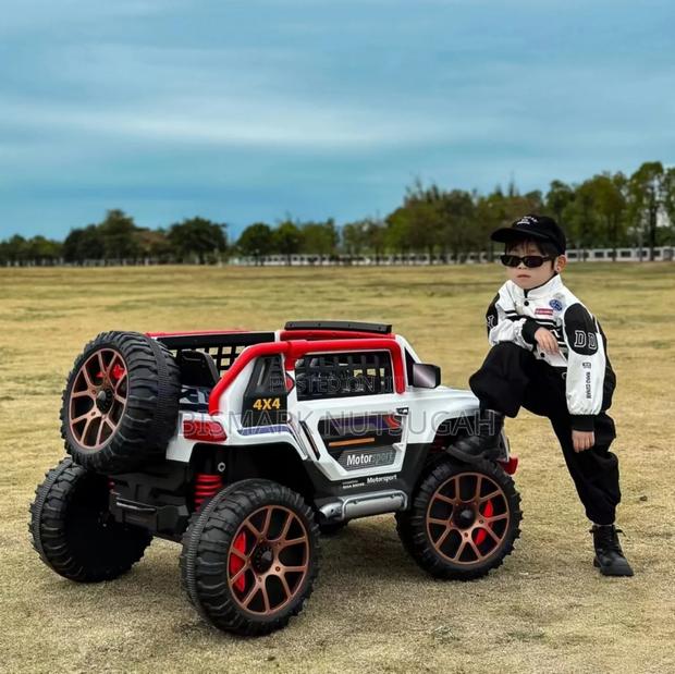 Two Sitter Electric Toy Car · Photo 5