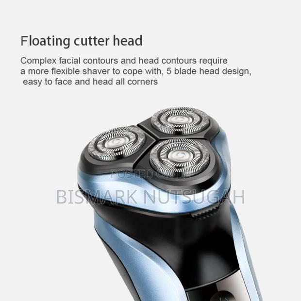 Electric Razor Triple Blade Shaver · Photo 2