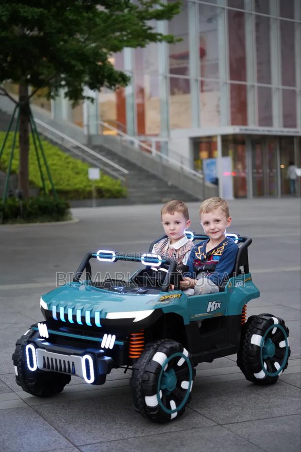 Luxury Drive Electric Toy Car · Photo 6