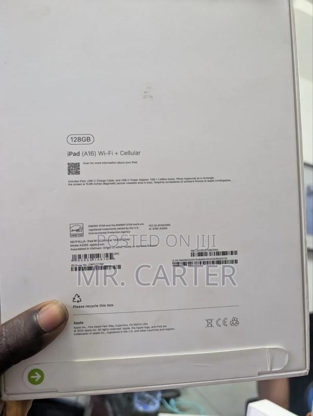 New Apple iPad (2025) 128 GB Silver · Photo 3