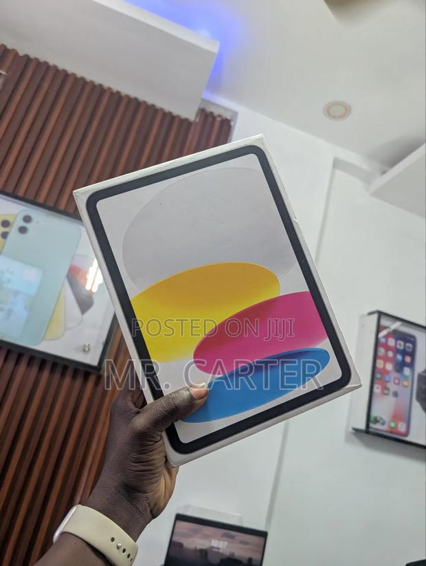New Apple iPad (2025) 128 GB Silver · Photo 5