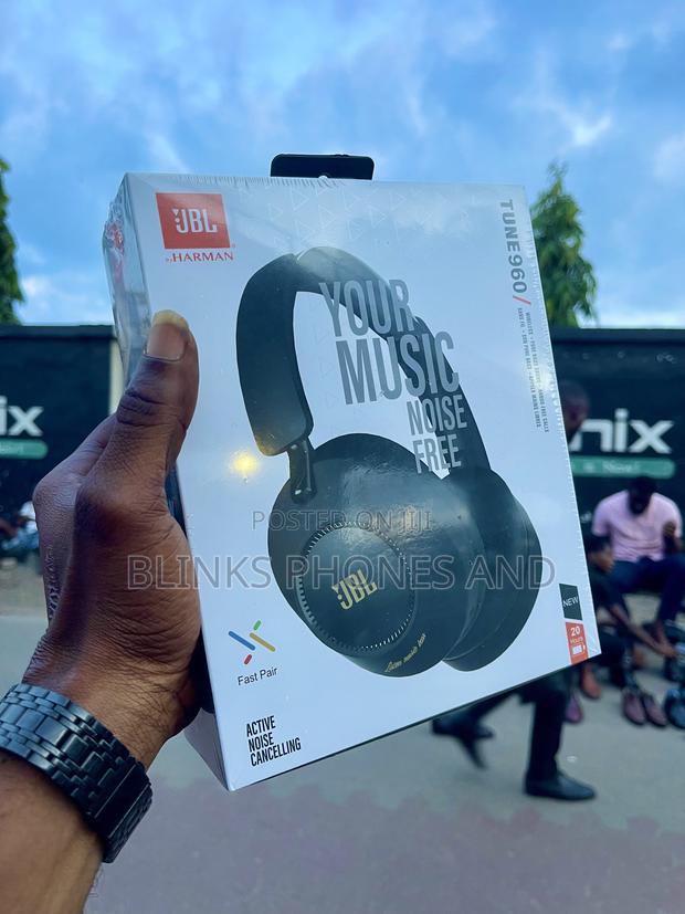 JBL Tune 960 · Photo 2