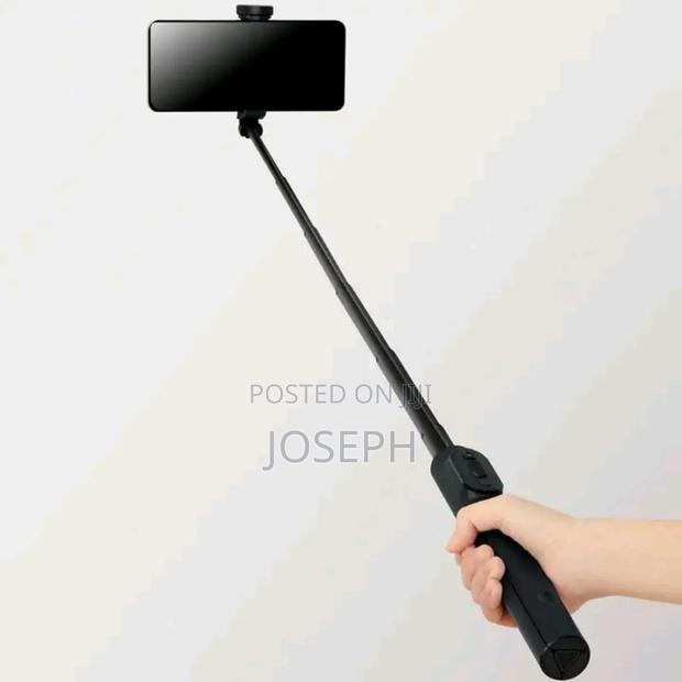 Multipurpose Selfie Stick · Photo 1