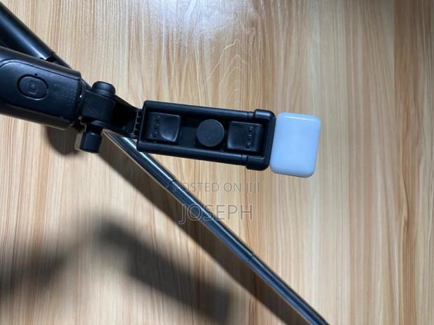 Selfie Stick Type 2 · Photo 1