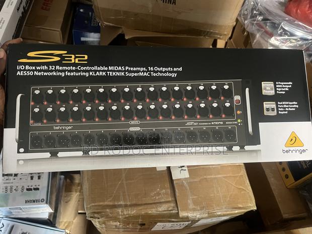Behringer S32 Digital Stage Box · Photo 1