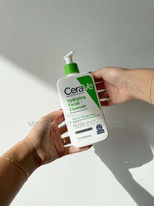 Cerave Hydrating Facial Cleanser (355ml) · Photo 7