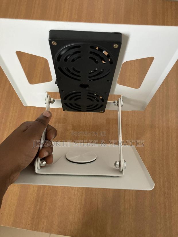 360 Rotation Laptop Stand and Cooler · Photo 7