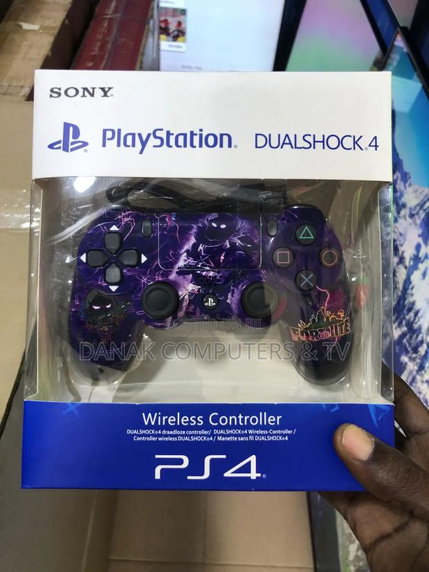 Playstation 4 Controller Fortnight Edition · Photo 1