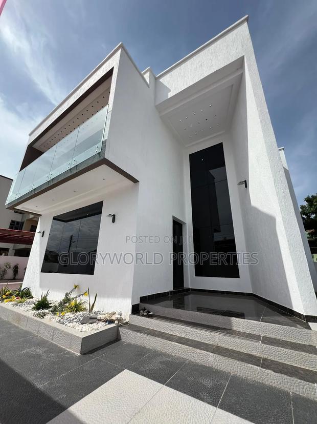 5bdrm Mansion in East Legon for sale · Photo 1