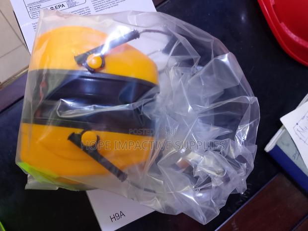 3m Earmuff, Optime 98. · Photo 3