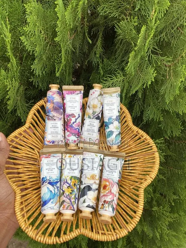 Moisturizing Hand Cream · Photo 1