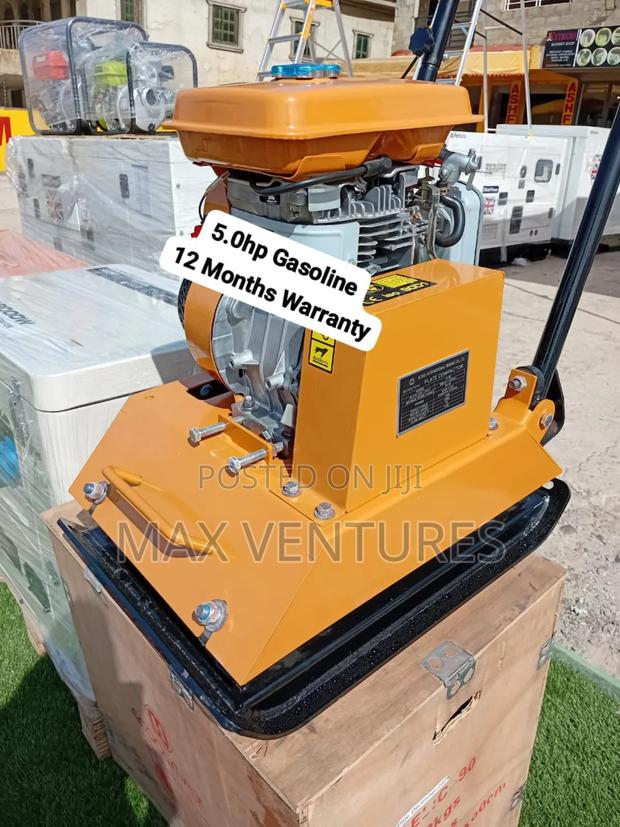 Plate Compactor Ecoolmax 5.0hp Hyperion · Photo 1