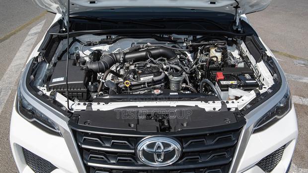 New Toyota Fortuner 2.7 AWD 2024 White · Photo 8
