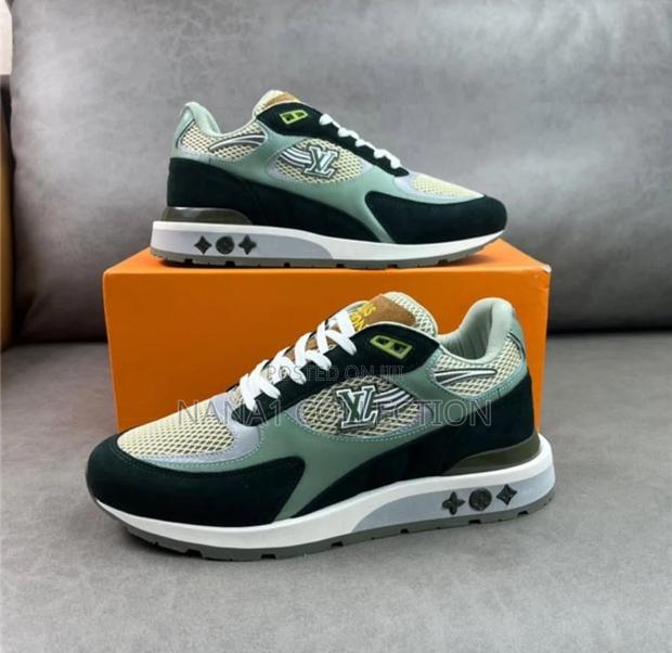 Louis Vuitton Run Away Sneaker · Photo 1