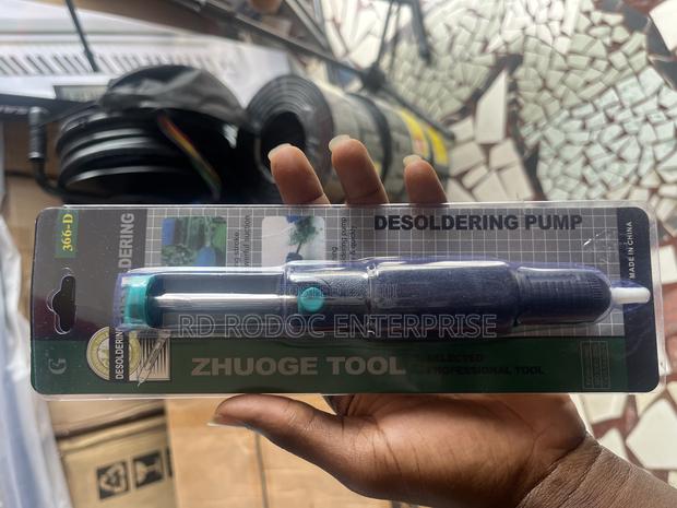 Desoldering Pump · Photo 1