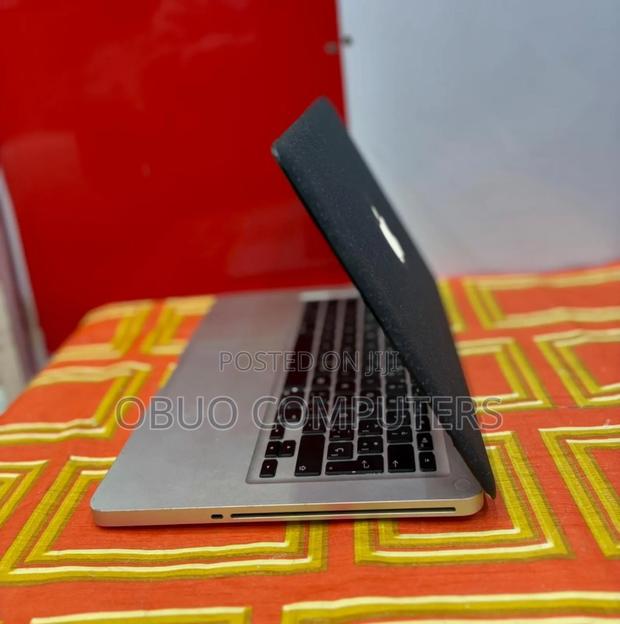 Laptop Apple MacBook Pro 6GB Intel Core I5 SSD 128GB · Photo 4