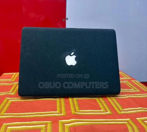 Laptop Apple MacBook Pro 6GB Intel Core I5 SSD 128GB · Photo 2