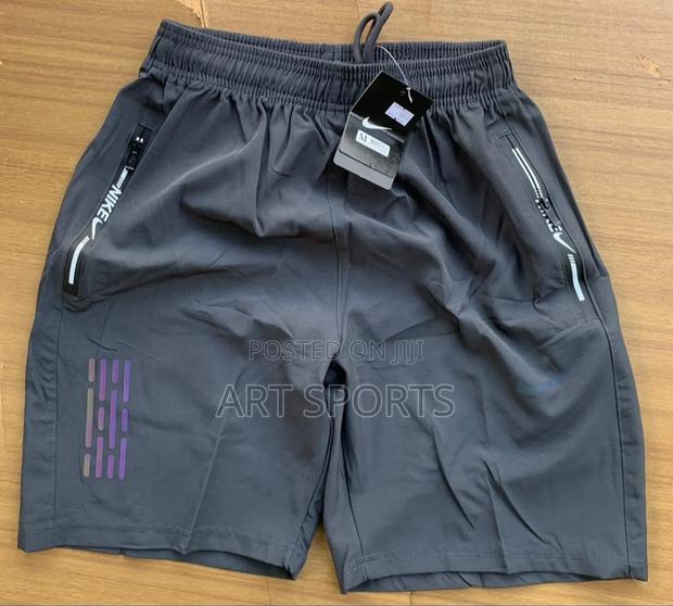 Under Amour Shorts · Photo 1