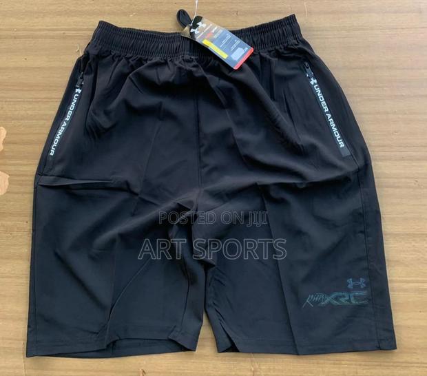 Under Amour Shorts · Photo 2