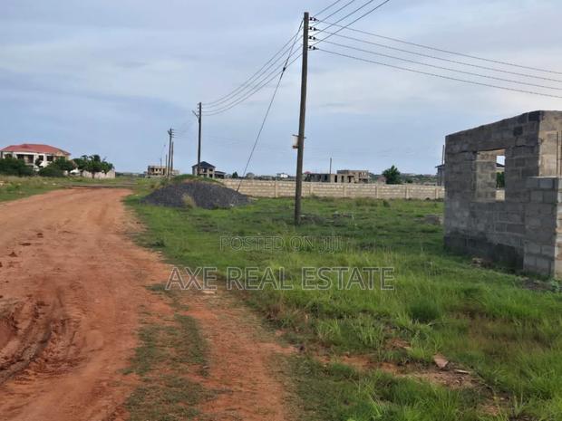 Tema Community 25 Plots < Stylish Layout Plan. · Photo 1